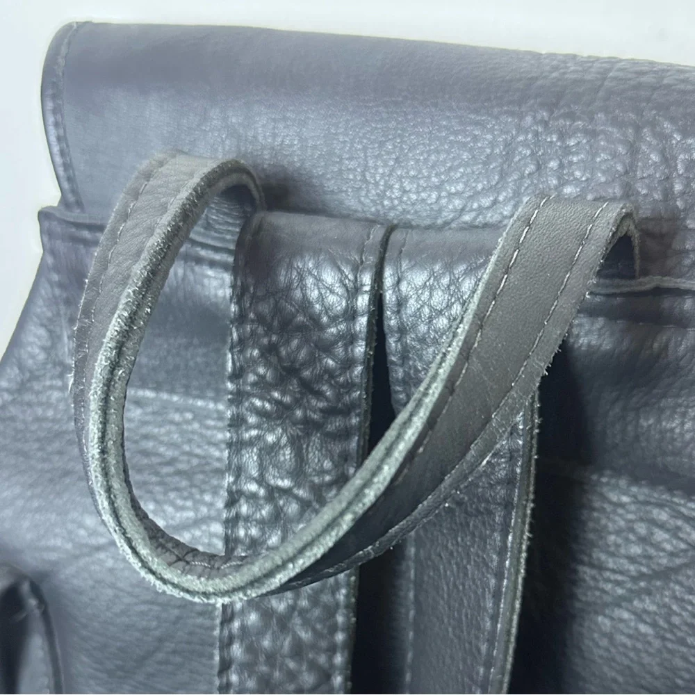 ❗️Mid Size Heavy Duty Black Leather Biker Buckle Backpack - Picture 8 of 16